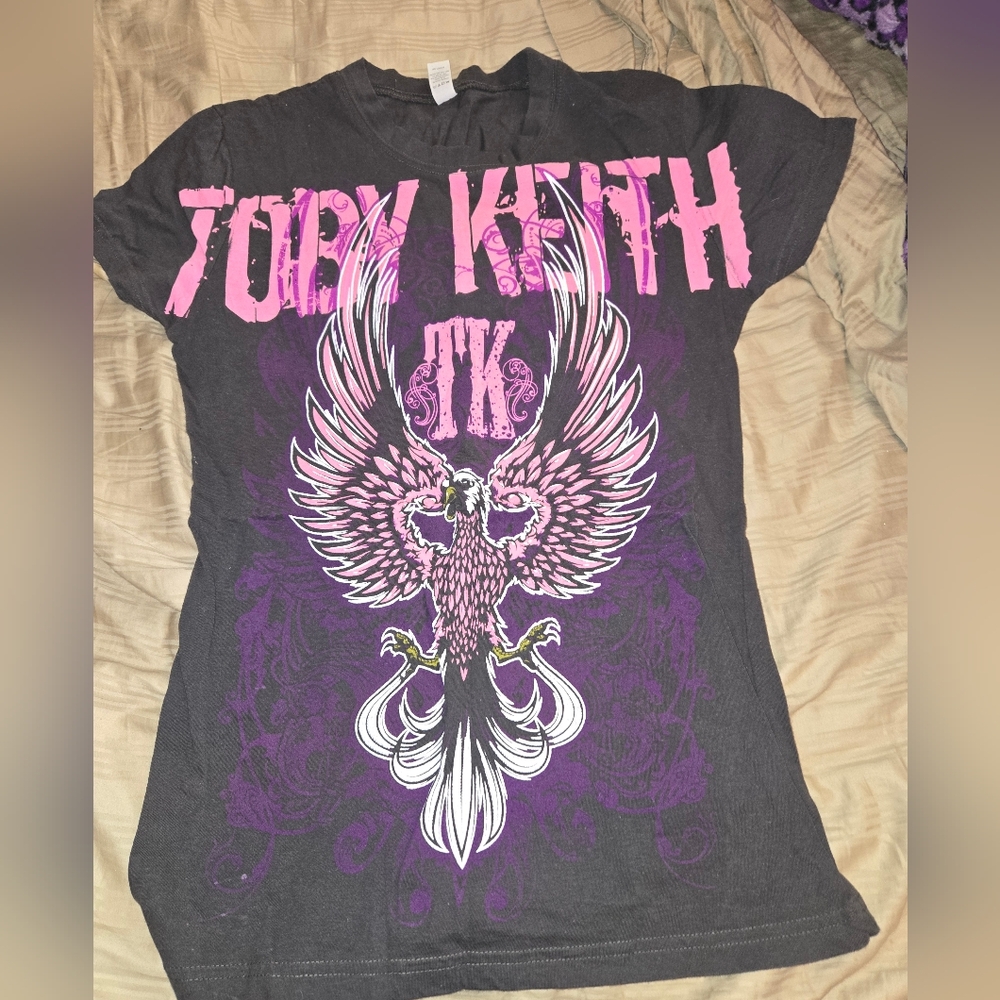 Toby Keith Concert Black and Pink Short Sleeve Graphic Tee with Winged Emblem